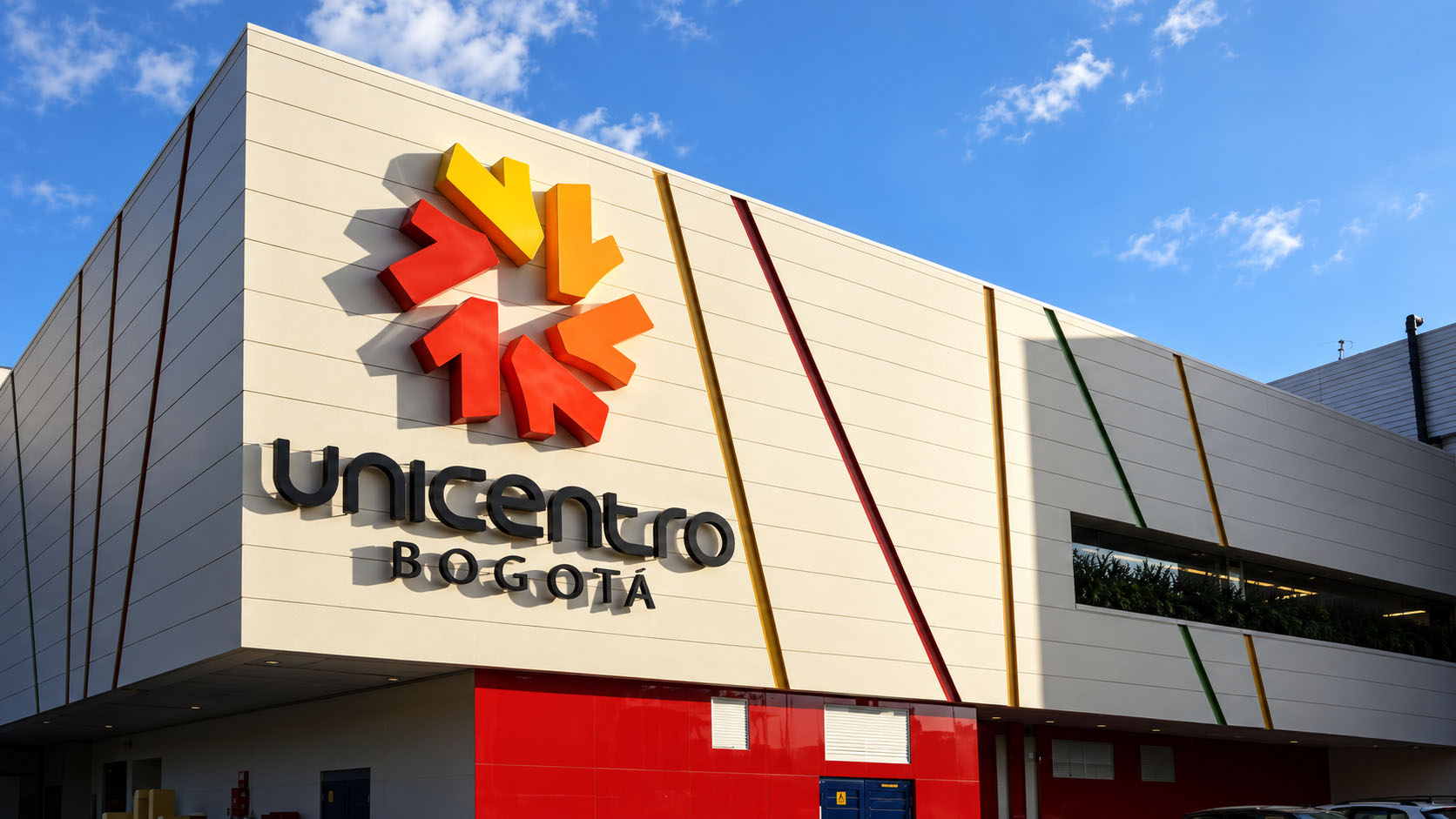POST2 ESTRATEGIAS DE MARCA Y RENOVACIÓN · UNICENTRO